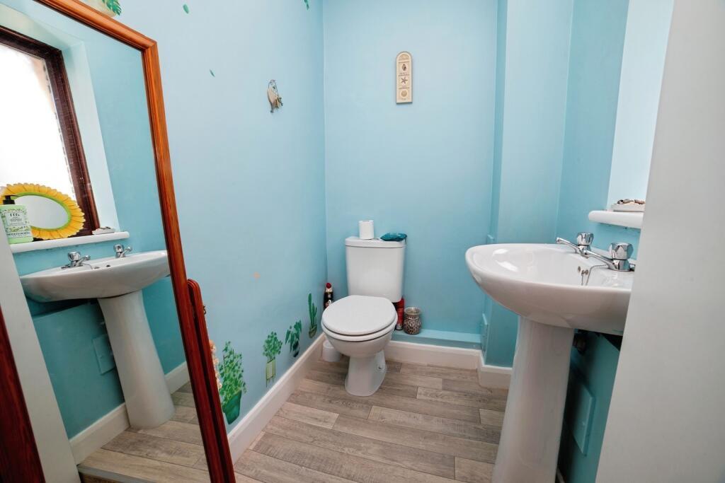 House in Nottingham - View 5