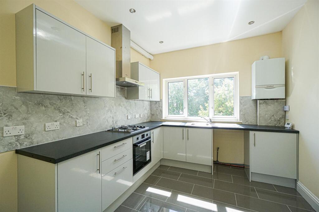 Apartment in Tonbridge - View 3