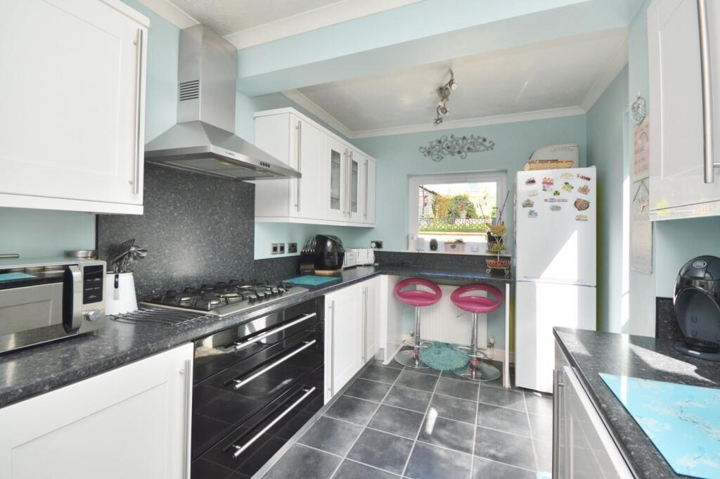Kelston Grove, Hanham, Bristol photo 4