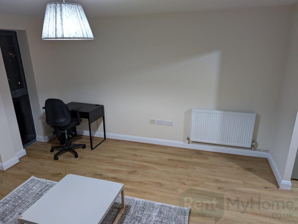 420 London Road, Croydon – pohled 6