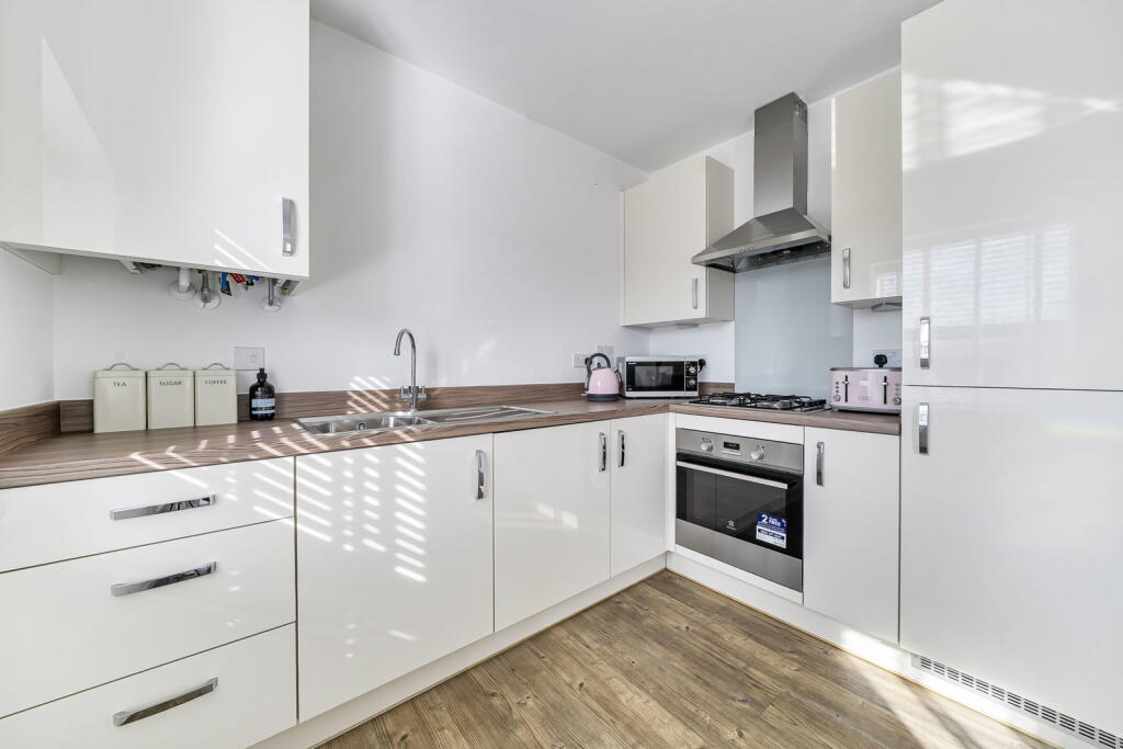 Apartment in Southampton - View 4