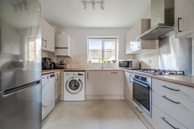 Harvest Way, Witney photo 2