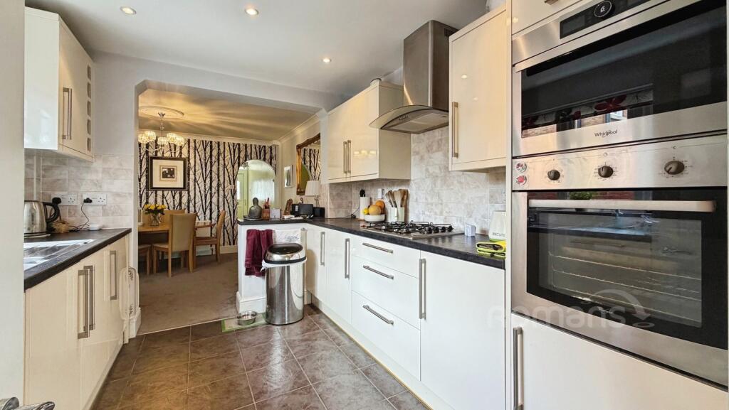 House in Guildford - View 4