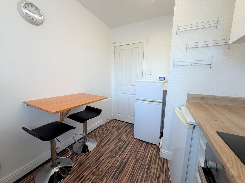 Apartment in Dundee - View 4