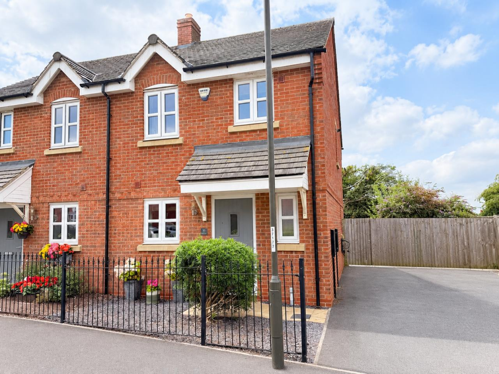 3-bed semi-detached on Holloway, Repton, Derby, £275,000