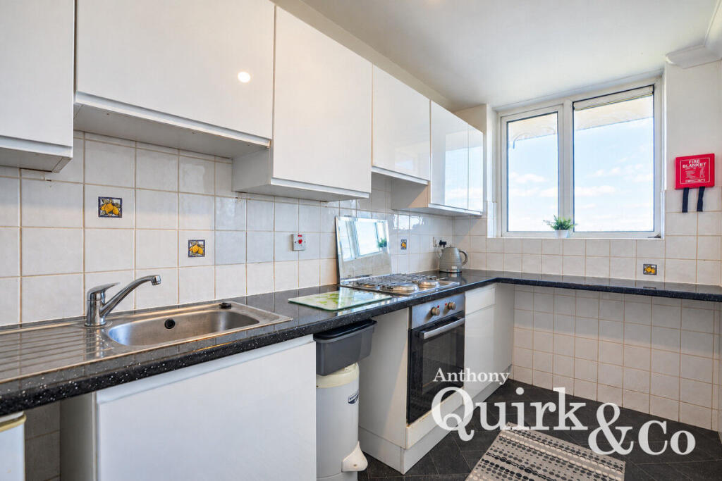 Crowstone Road, Westcliff-on-sea, SS0 photo 4