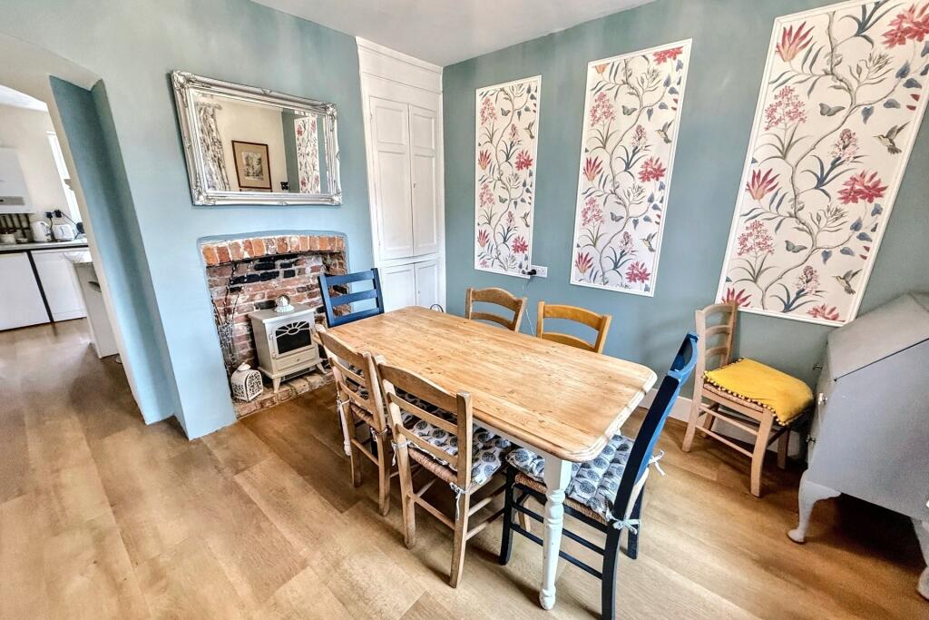 House in Downton, Wick, Wiltshire - View 5