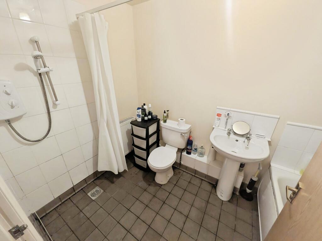 Flat 1, Walton Court, 100 Bath Street, Rugby, Warwickshire CV21 3JD photo 4