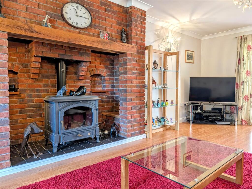 4 The Paddocks, Poynton Road, Shawbury, Shrewsbury, SY4 4NQ photo 4