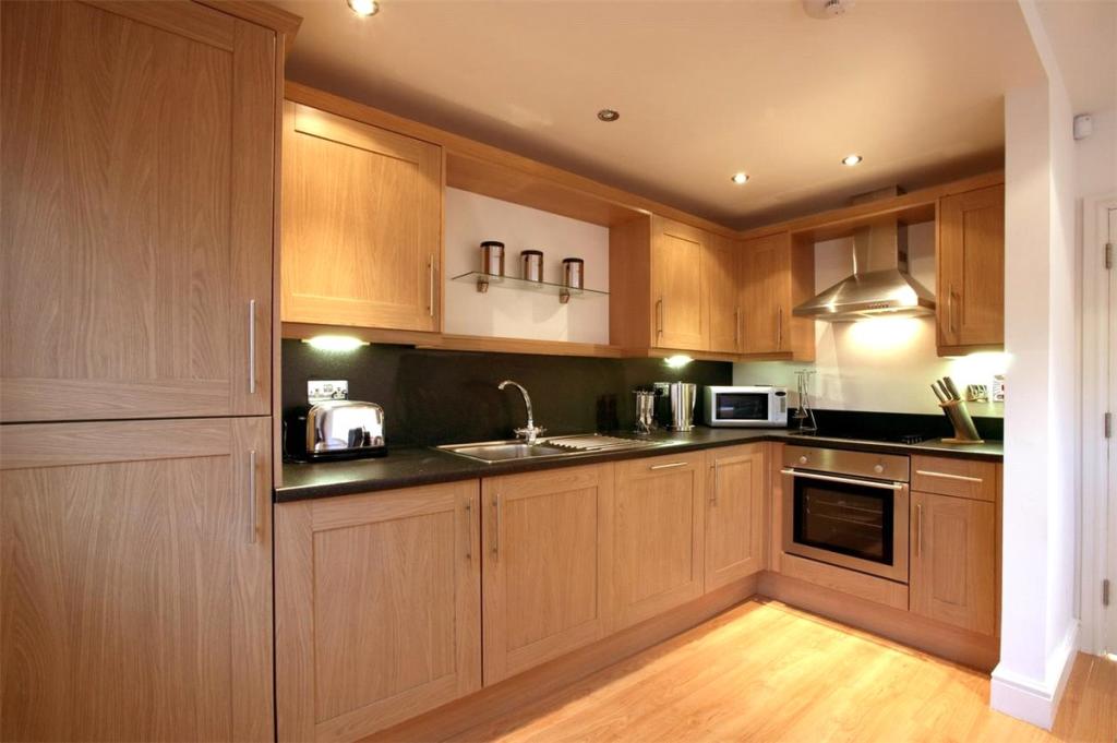 Apartment in Reading - View 3