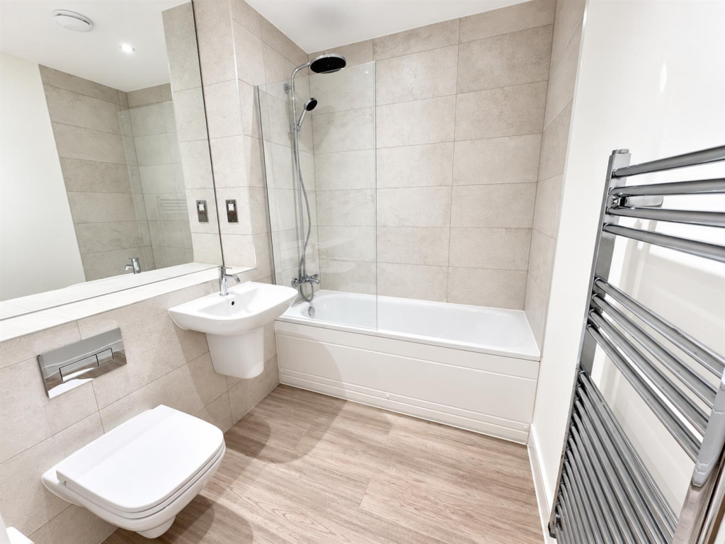 Apartment in Dartford - View 5