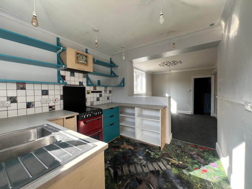 Apartment in Brighton - View 5