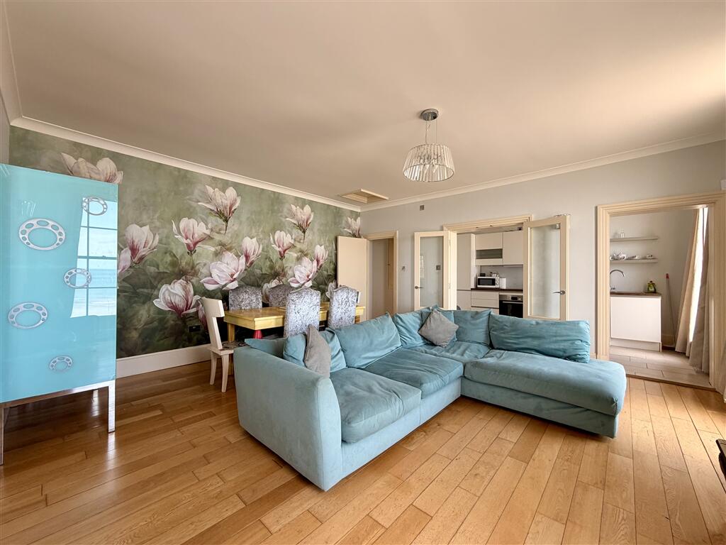 Upper Bath House, Cromer NR27 9HE photo 4