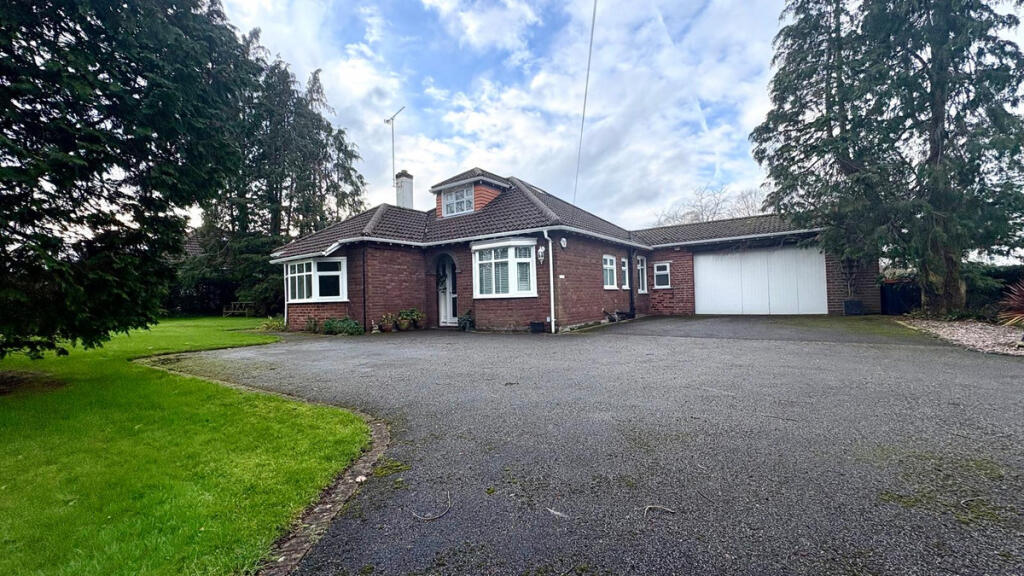 Main image of property: Dunstan Lane, Neston, CH64 8