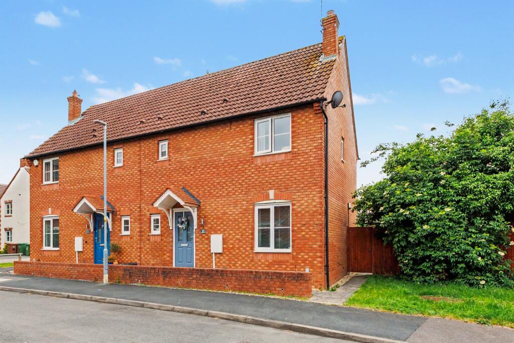 Main image of property: Woodland Piece, Evesham, WR11