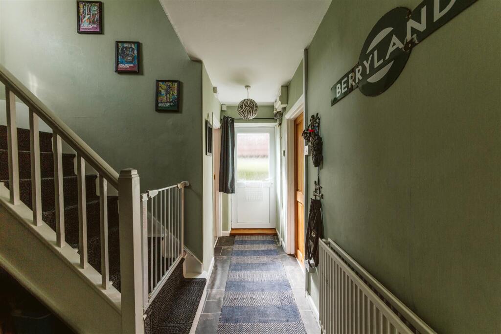 House in Bristol, Sea Mills - More