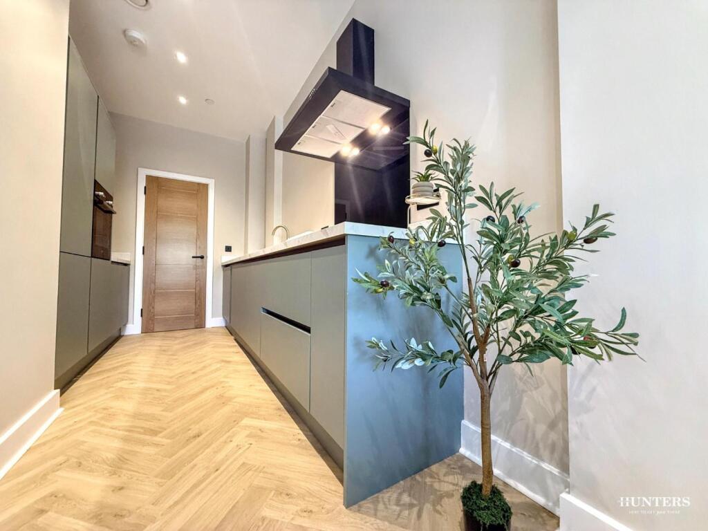 Apartment in Kirklees, Eightlands, Savile Town - View 5