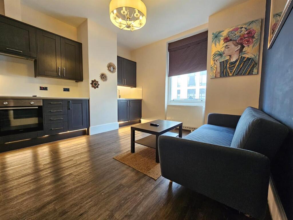 Main image of property: Flat 6, North West House