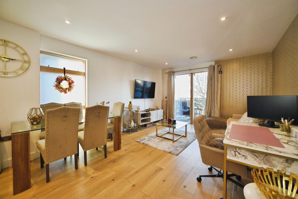 Main image of property: Riverwell Close, Watford