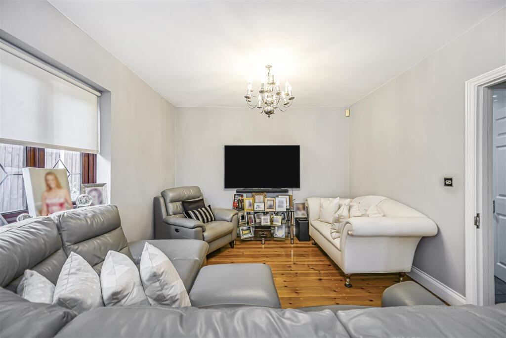 House in Ilford - More