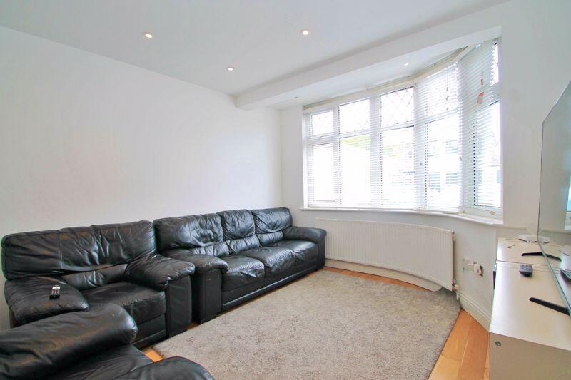 House in London - View 4