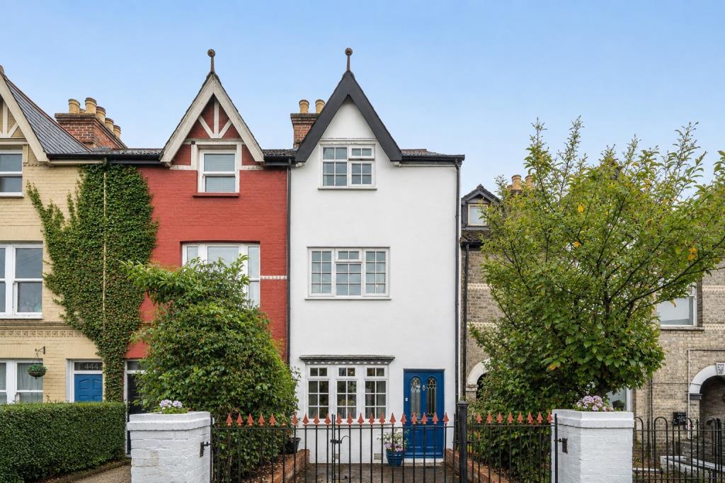 Main image of property: London Road, High Wycombe, Buckinghamshire, HP11