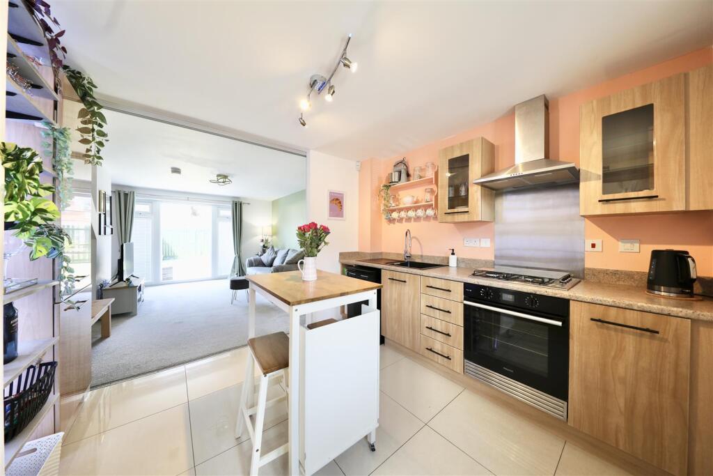 House in Hull, Kingston upon Hull - View 3
