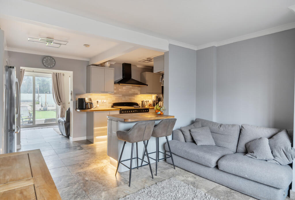 Main image of property: Bradley Avenue, Winterbourne, Bristol, Gloucestershire, BS36