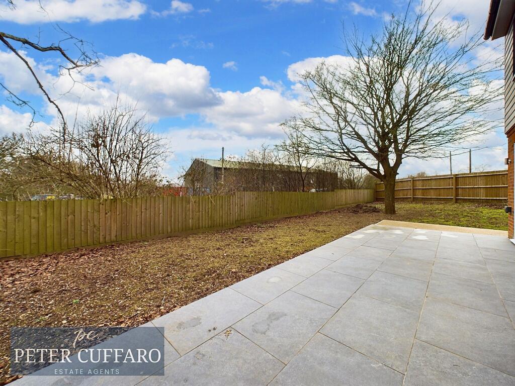 Walnut Tree Close, Hoe Lane, EN9 photo 4