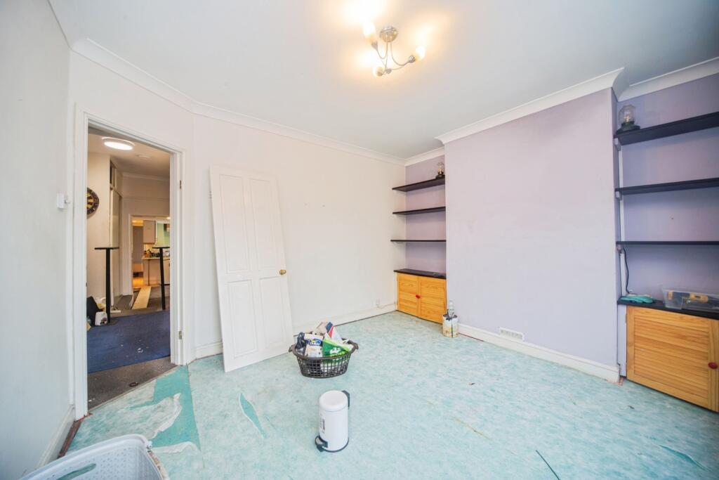 Apartment in Southampton - More