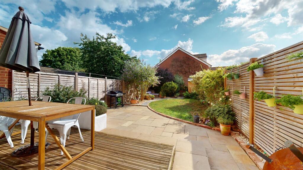 Shepperton Close, Castlethorpe, Milton Keynes - More