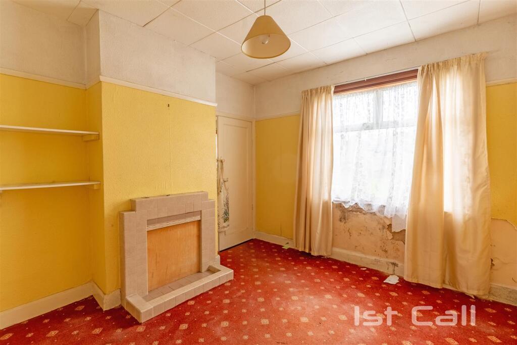 Ashingdon Road, Rochford photo 3