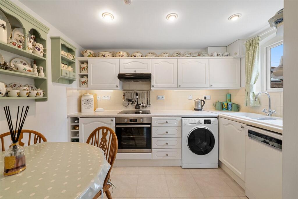 House in Worcester - View 4