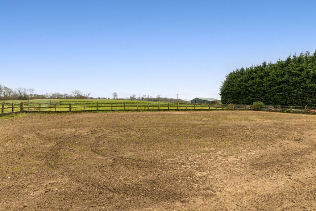 Marden Park, Woldingham, CR3 - View 4