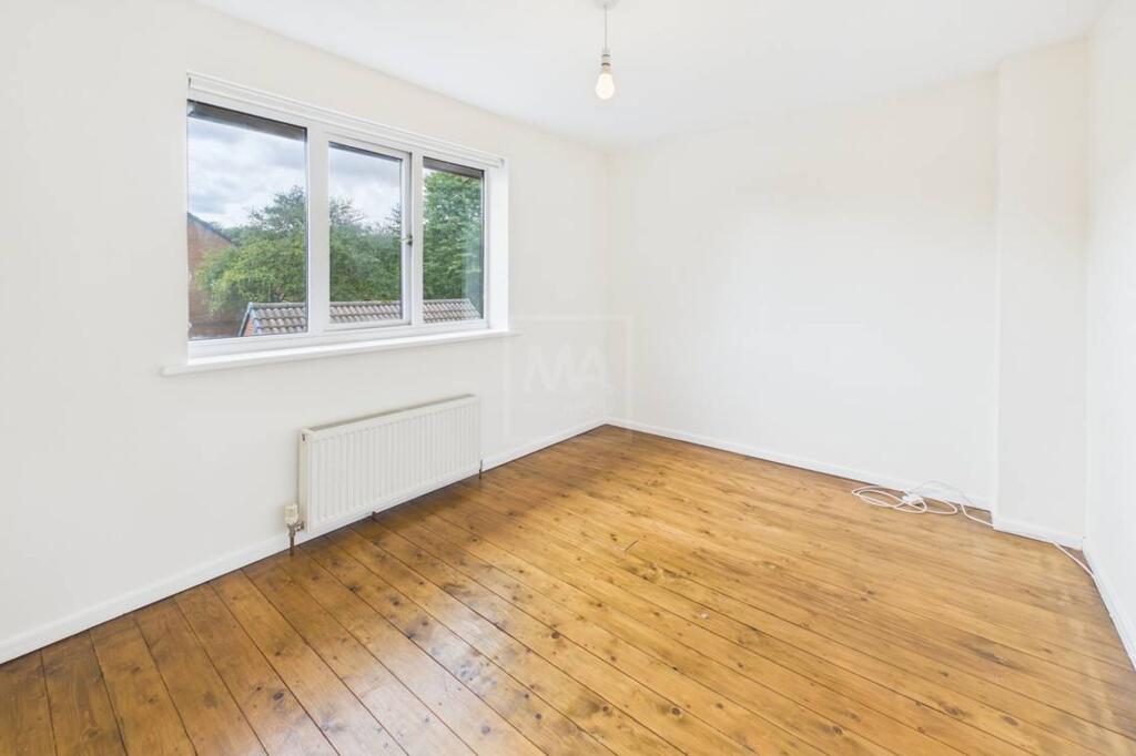 House in Warrington, Birchwood - More