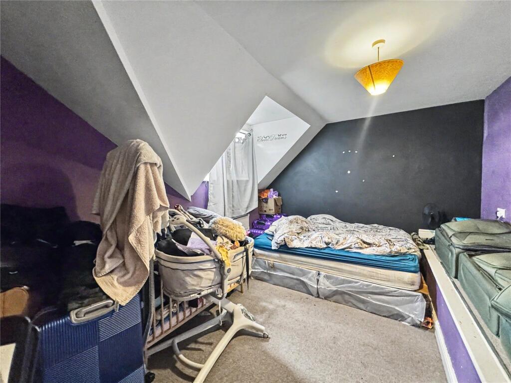 Apartment in Gillingham, Tizard Place, Sally Port Gardens - More