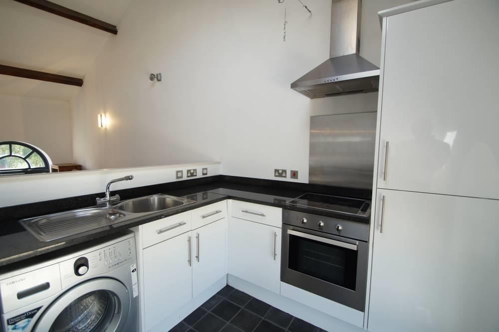 Apartment in Leeds, West Yorkshire - View 2