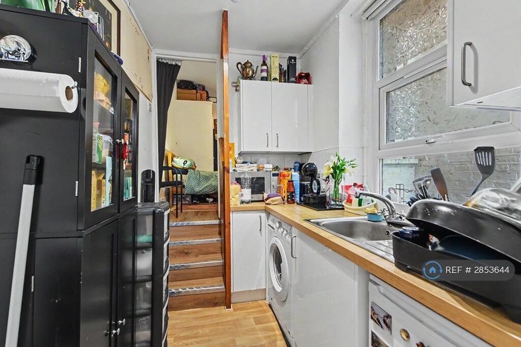 Main image of property: High St, London, N8