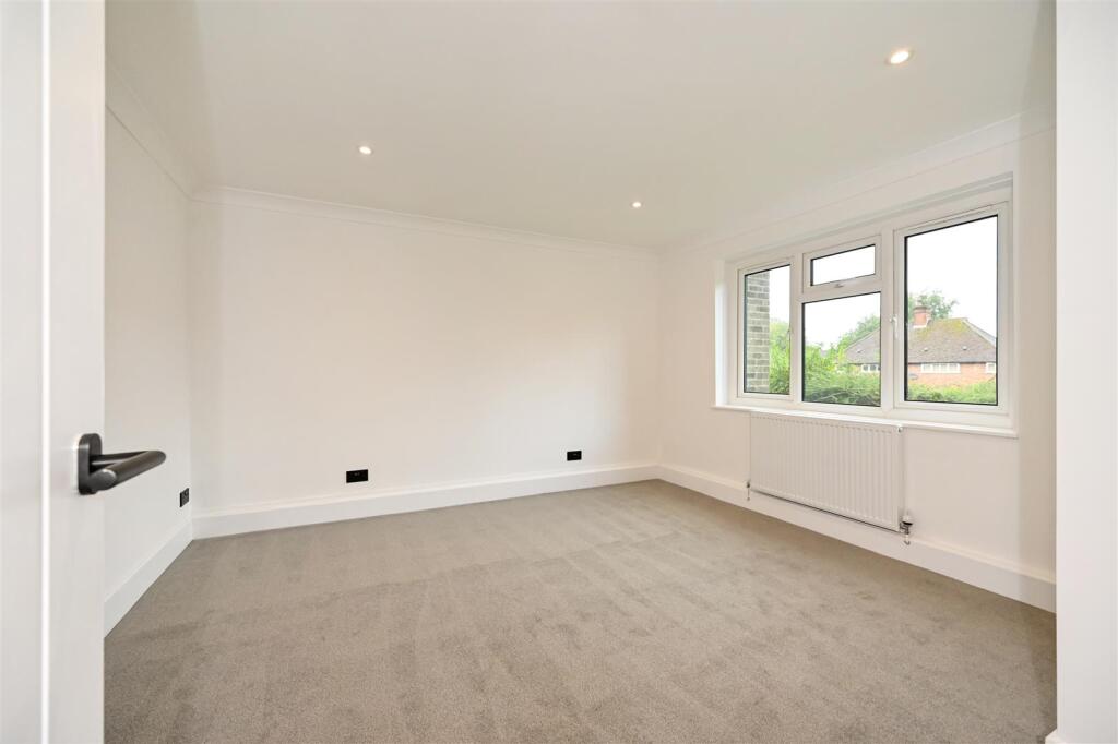 Apartment in Guildford - More
