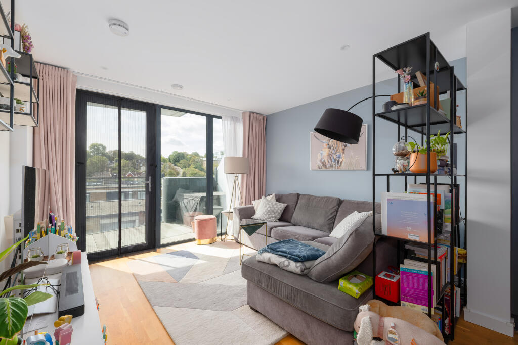 Main image of property: Hawthorne Crescent, London, SE10
