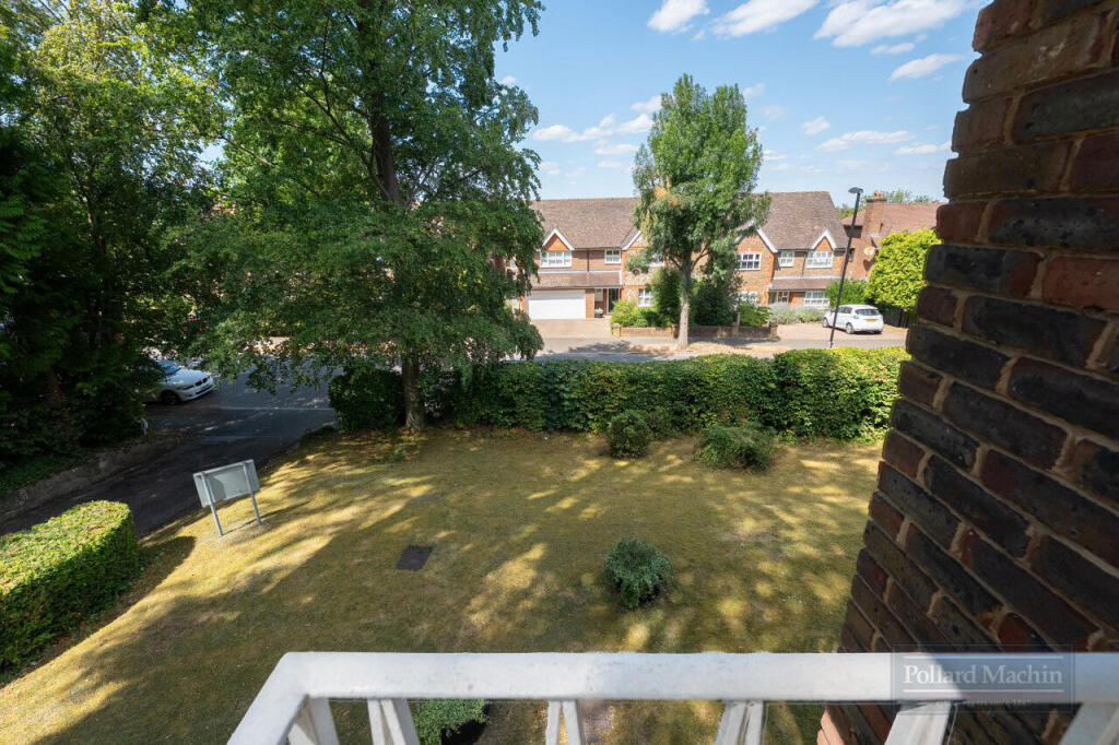 Beech Avenue, South Croydon photo 4