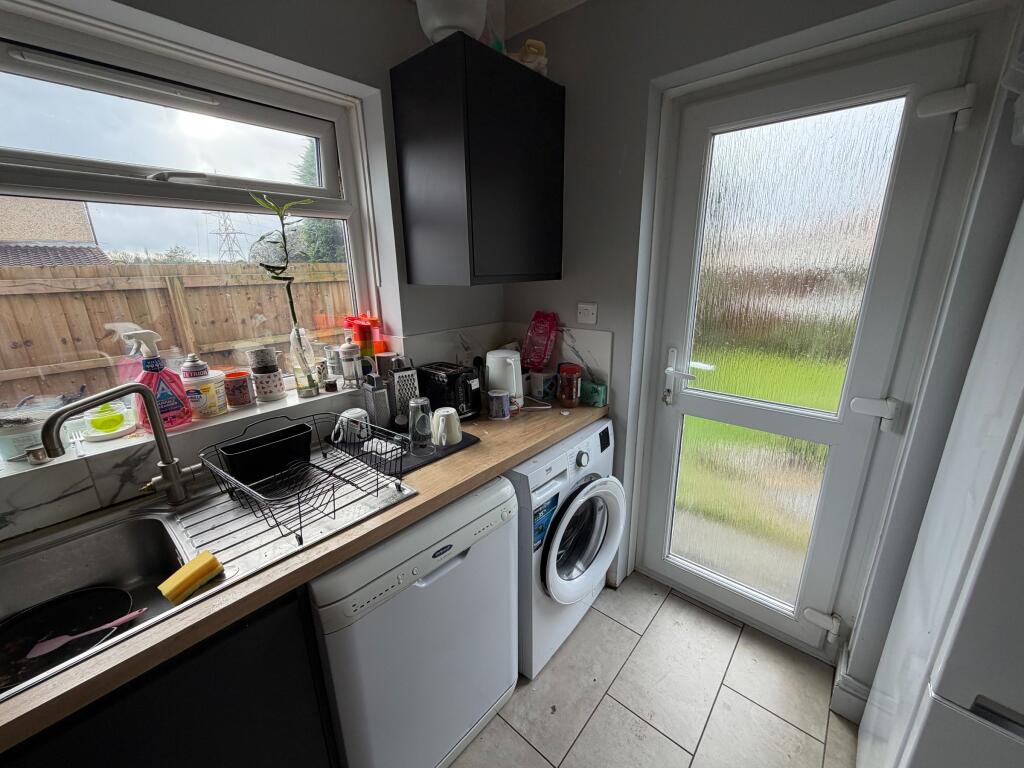 6 bedroom terraced house for rent