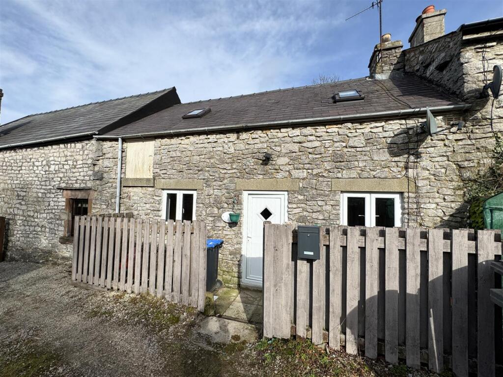 2-bed house on Main Street, Chelmorton, Buxton, £199,995