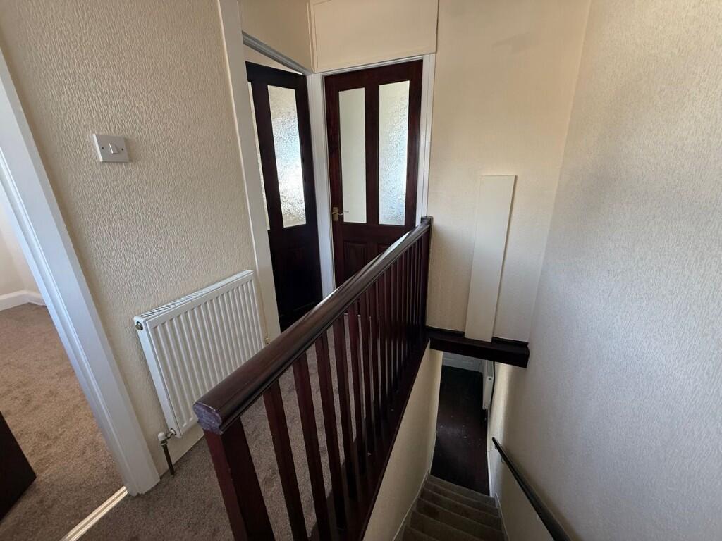 Heath Hill Road, Halifax, West Yorkshire, HX2 photo 4
