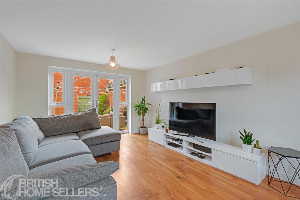 House in Great Denham, Bedford - View 4