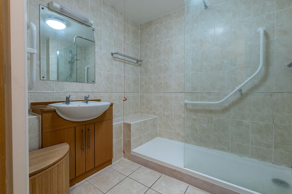 Apartment in Perth - View 5