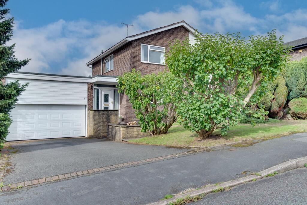 4-bed detached on Kent Drive, Congleton, CW12, £400,000