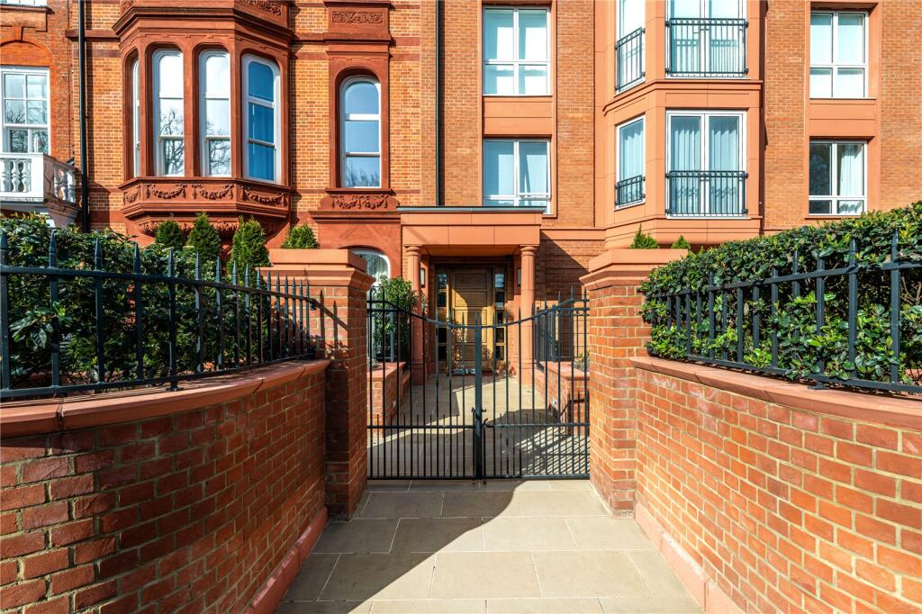 Apartment in London, Kensington - More