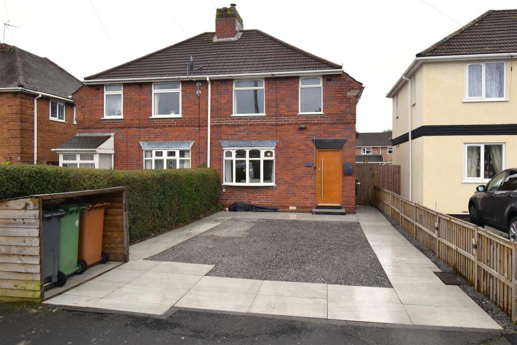 Main image of property: Poplar Avenue, Brownhills, Walsall