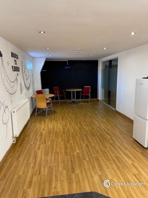 pic11.jpg